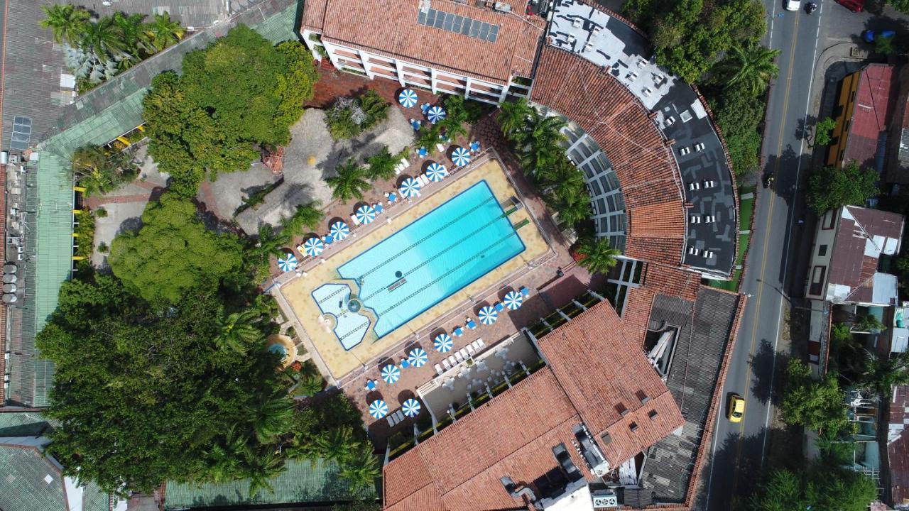 Hotel Bachue Жирардо Екстер'єр фото