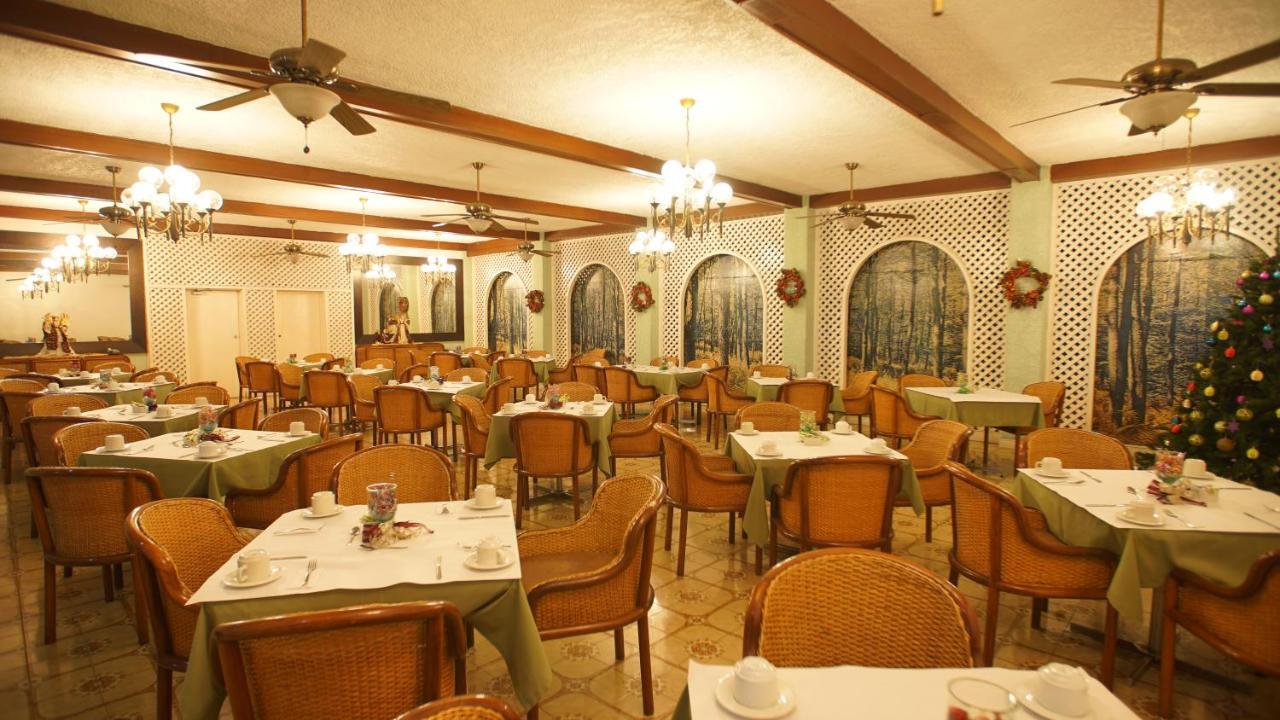 Hotel Bachue Жирардо Екстер'єр фото